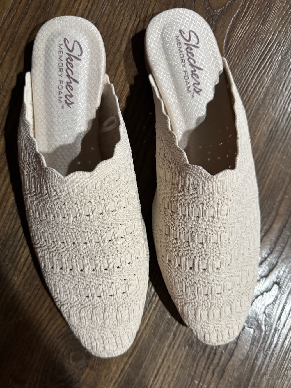 SKECHERS Memory Foam in Natural 
Cleo - Snip - Picture 2 of 6